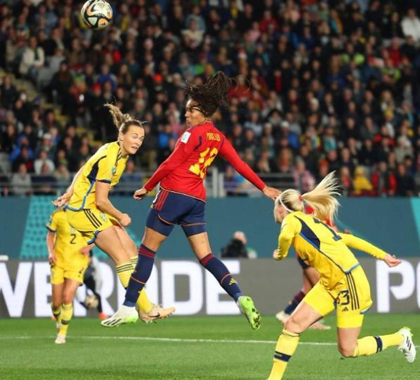 B体育体育官方-欧国联重炸弹!瑞典2比1战胜西班牙的简单介绍