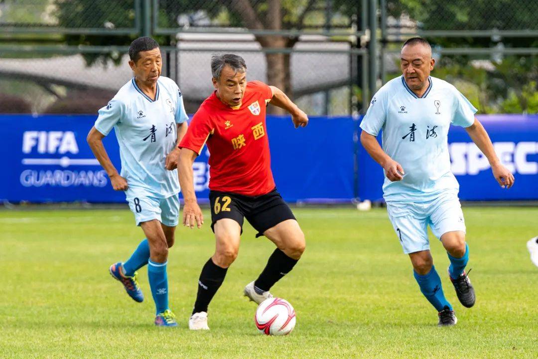 B体育体育投注-大型足球比赛掀起热潮,观众尽享欢乐的简单介绍