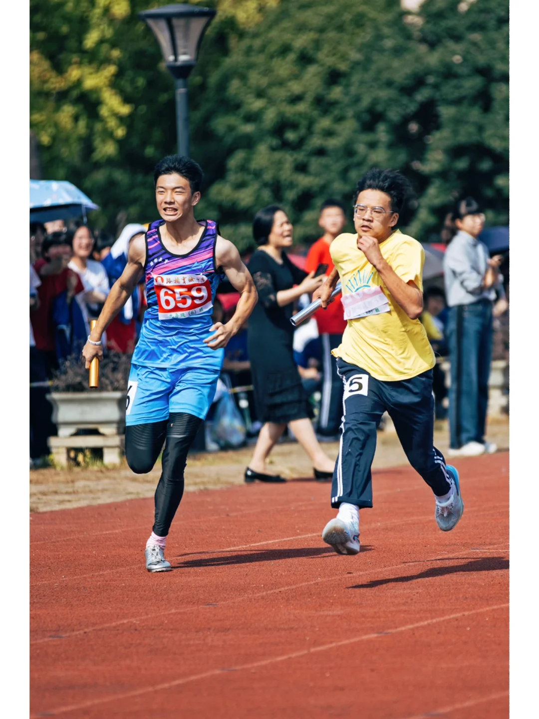 B体育体育地址-运动员拼尽全力,奋力突破困难取得胜利的简单介绍