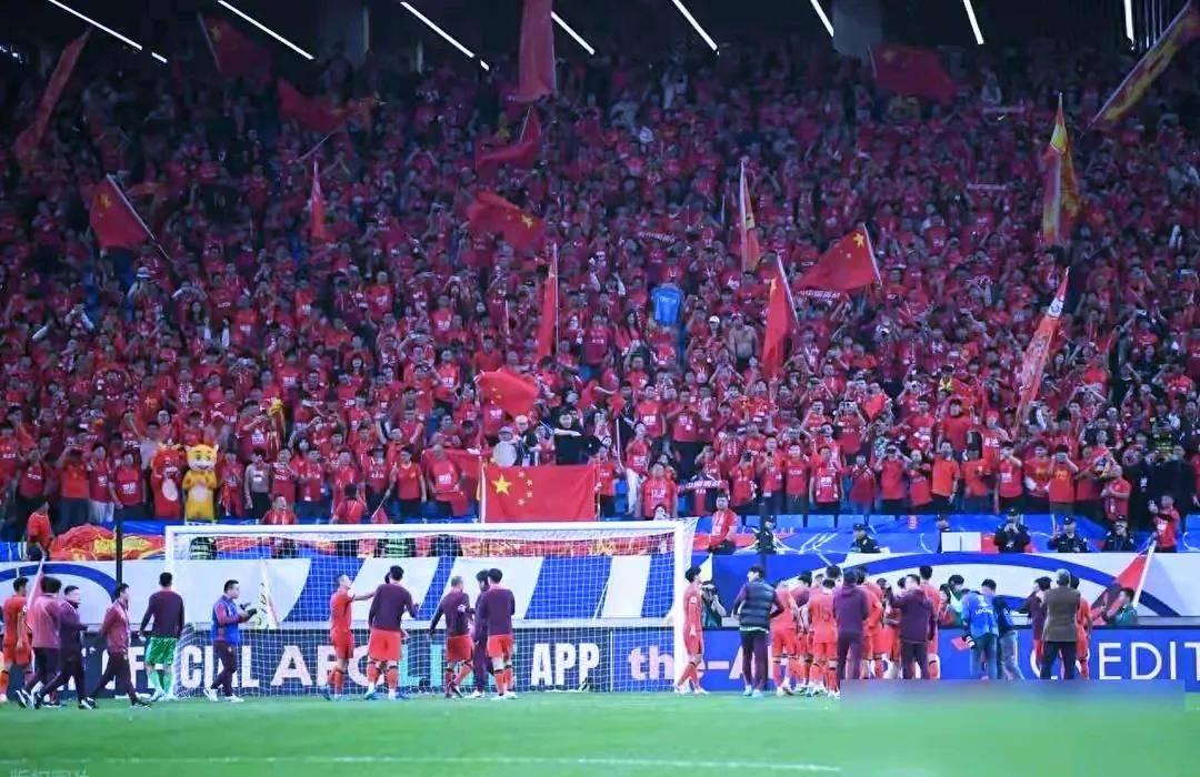 重庆主场大胜广东,表现出色 重庆主场大胜广东,表现出色