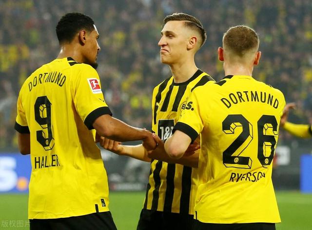 包含格雷罗高空抽射得手,为球队锁定胜利的词条