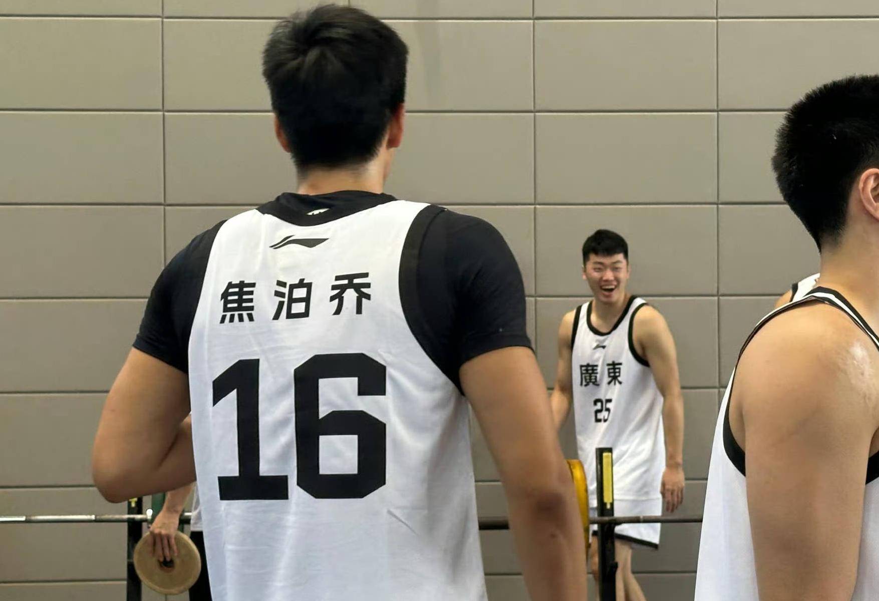 B体育体育平台-广东男篮再次取得胜利，实力强劲