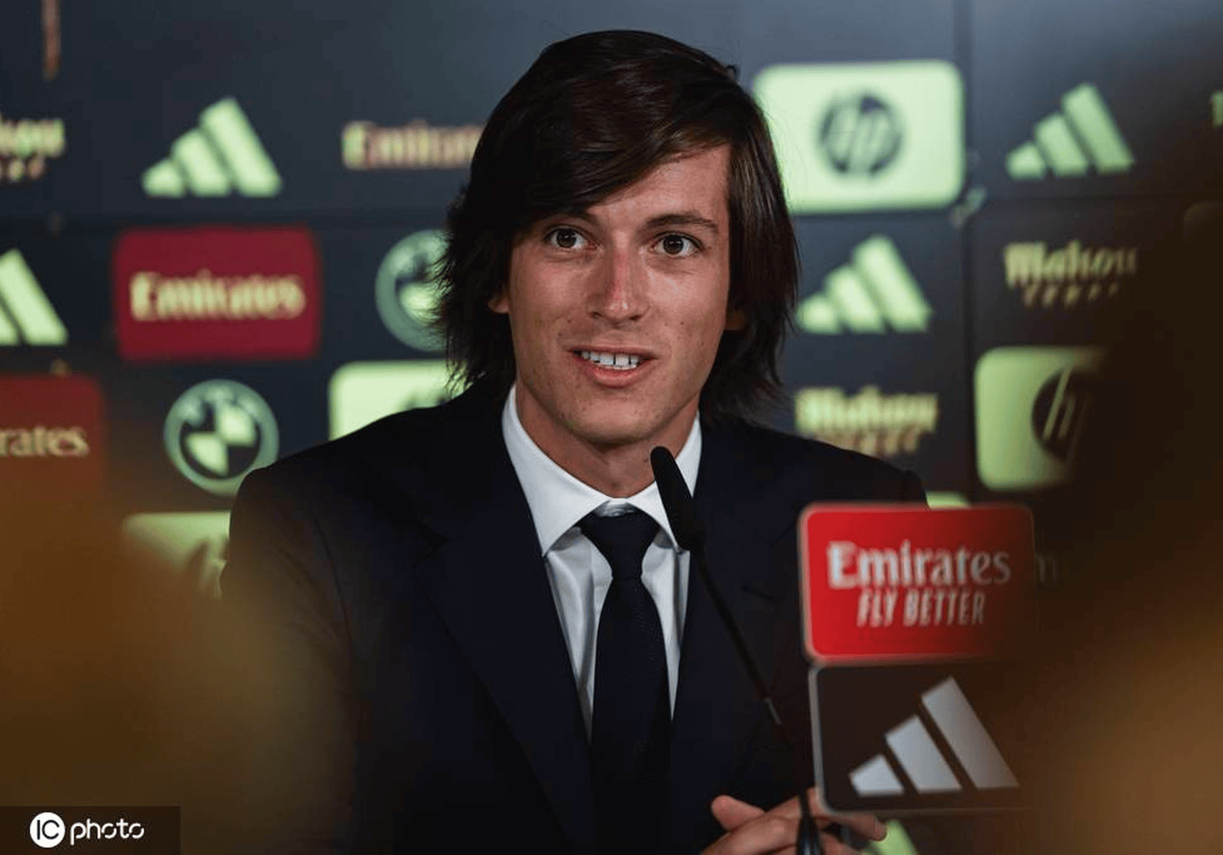 包含马德里豪门新援发威,球队士气显著提升的词条 包含马德里豪门新援发威,球队士气显著提升的词条