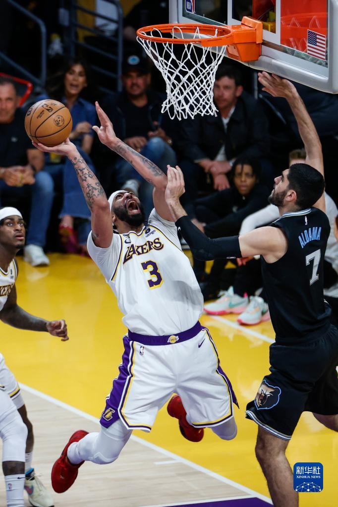 B体育体育官网app-灰熊主帅无奈接受连败,球队面临冲击季后赛艰难局面的简单介绍