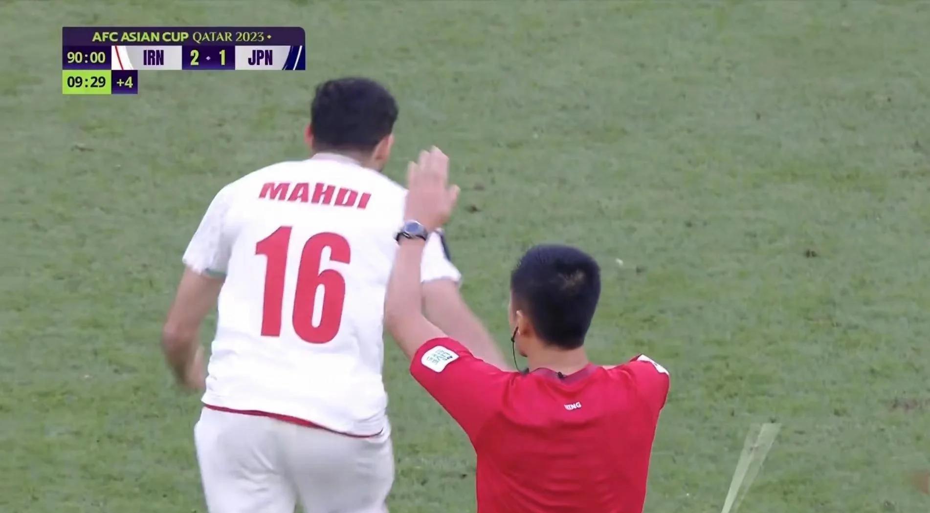 B体育体育官方入口-伊朗击剑选手连胜对手,晋级八强