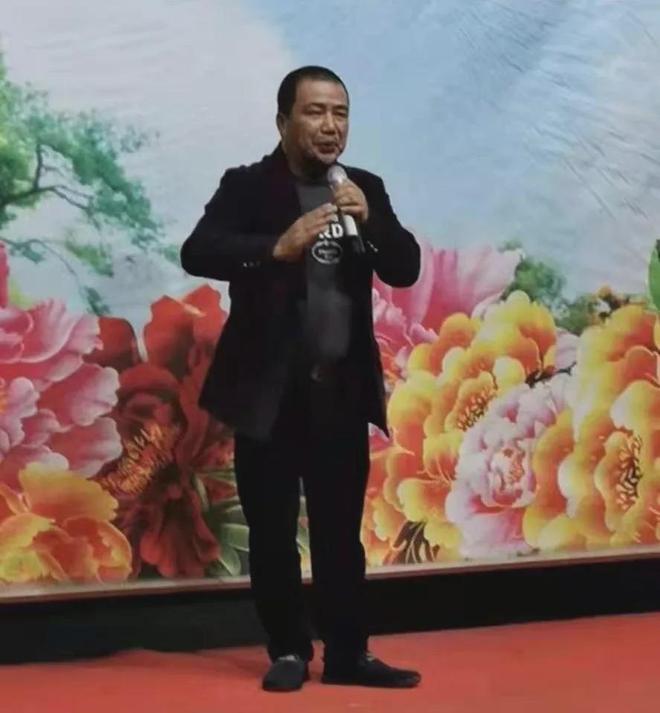 中国篮球明星登上阿拉伯劳动节晚会舞台 中国篮球明星登上阿拉伯劳动节晚会舞台