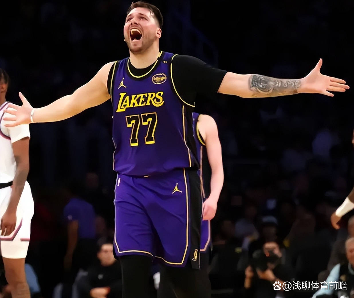 快船力克湖人,取得胜利 快船力克湖人,取得胜利