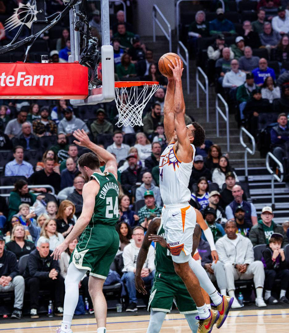 B体育体育app-雄鹿主场击败太阳，继续保持不败