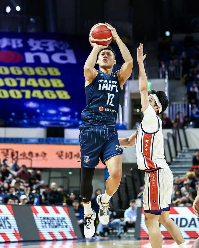 B体育体育网站-台湾篮球大赛上历史佳绩球员集体出战的简单介绍