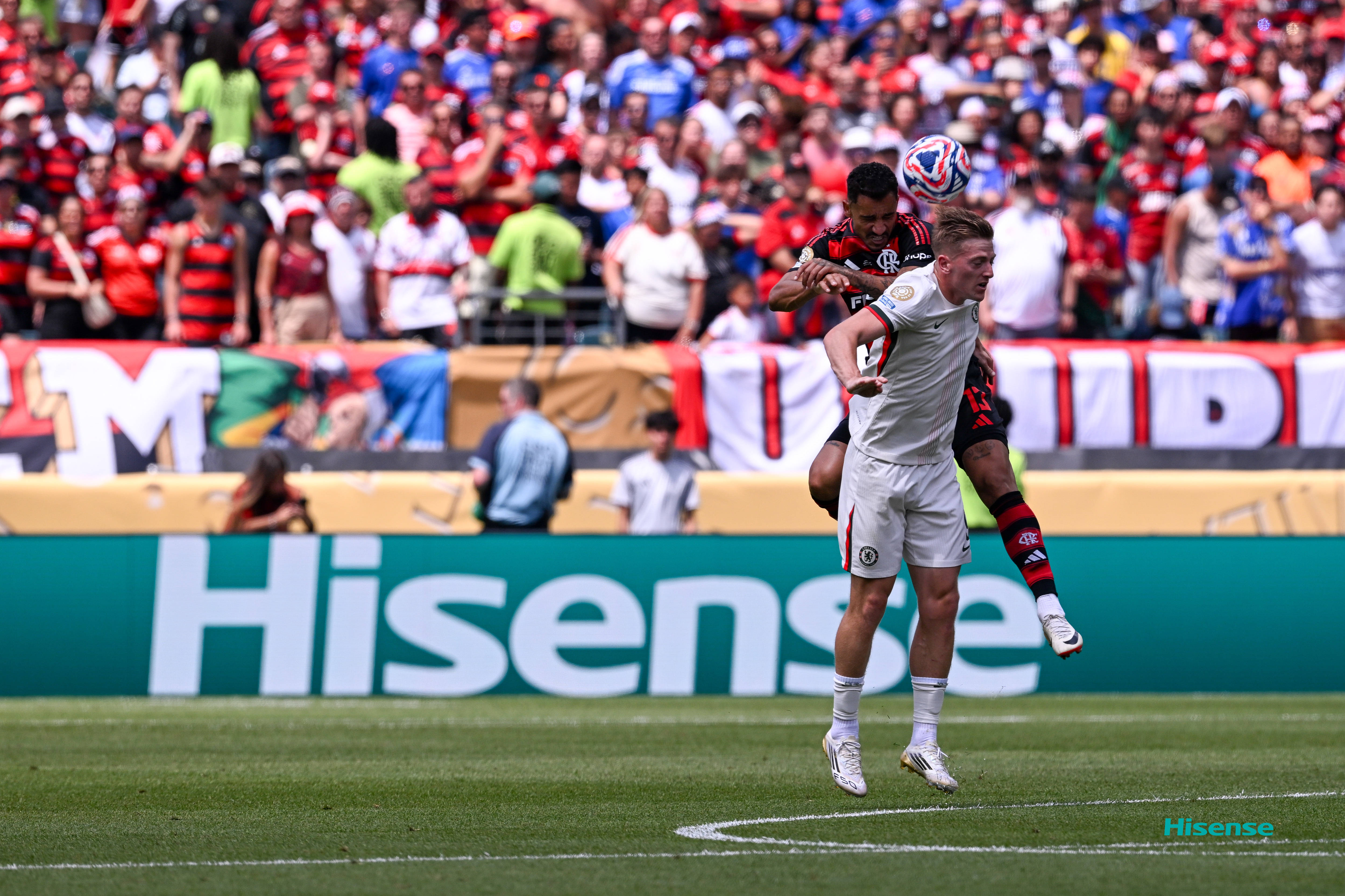 B体育体育链接-包含欧洲足球赛事激情迸发，豪门之间对抗的词条