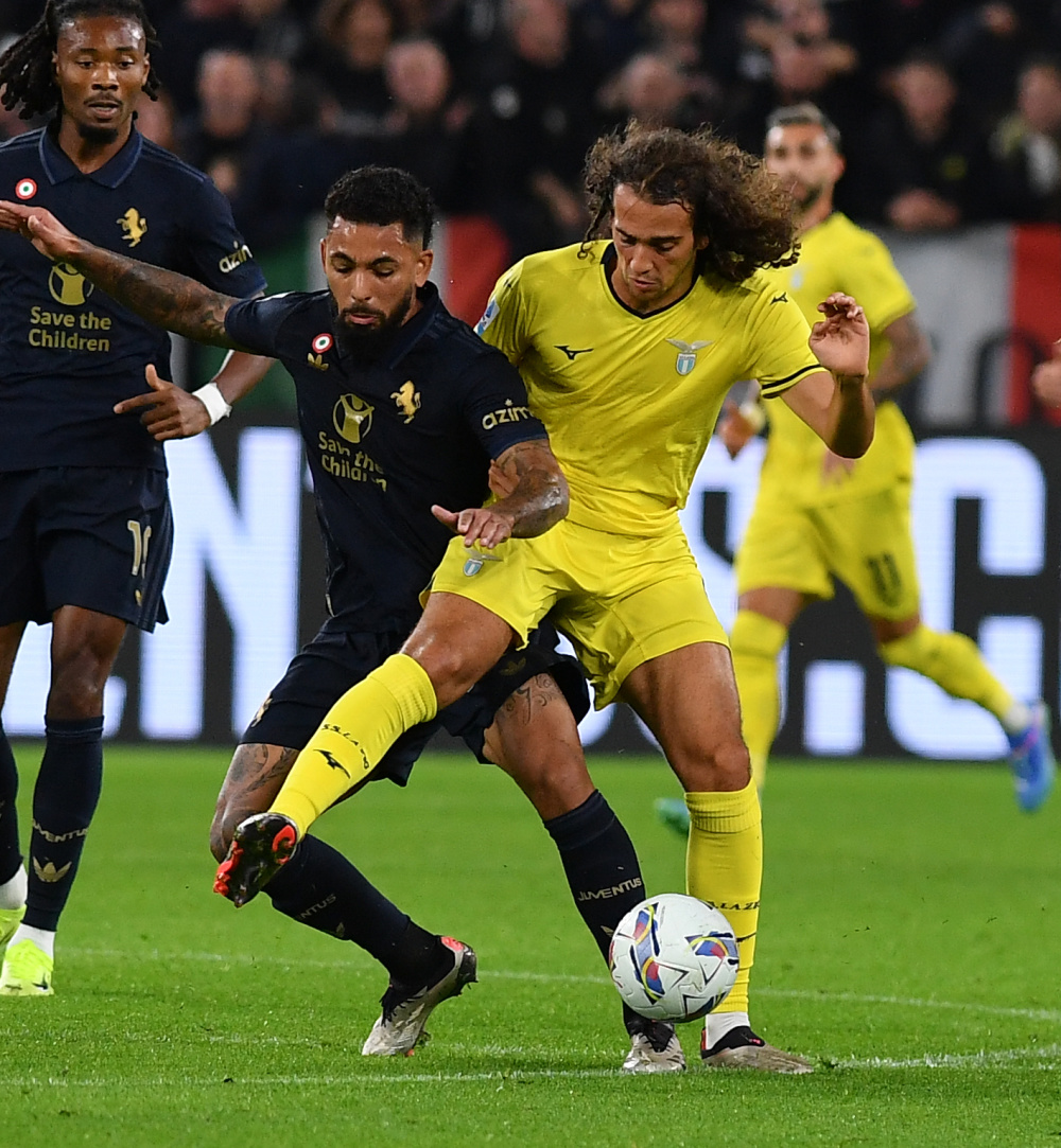 门兴格拉德巴赫客场击败尤文图斯，德甲意甲对决胜出